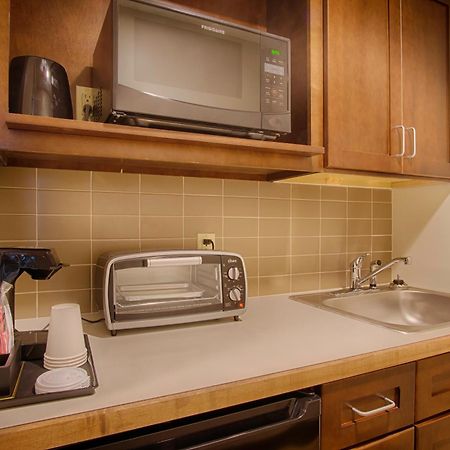 Sun & Ski Inn And Suites Stowe Chambre photo
