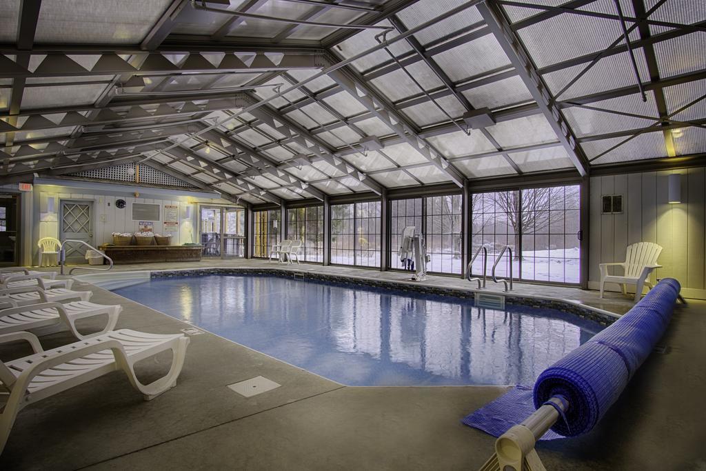 Sun & Ski Inn And Suites Stowe Extérieur photo
