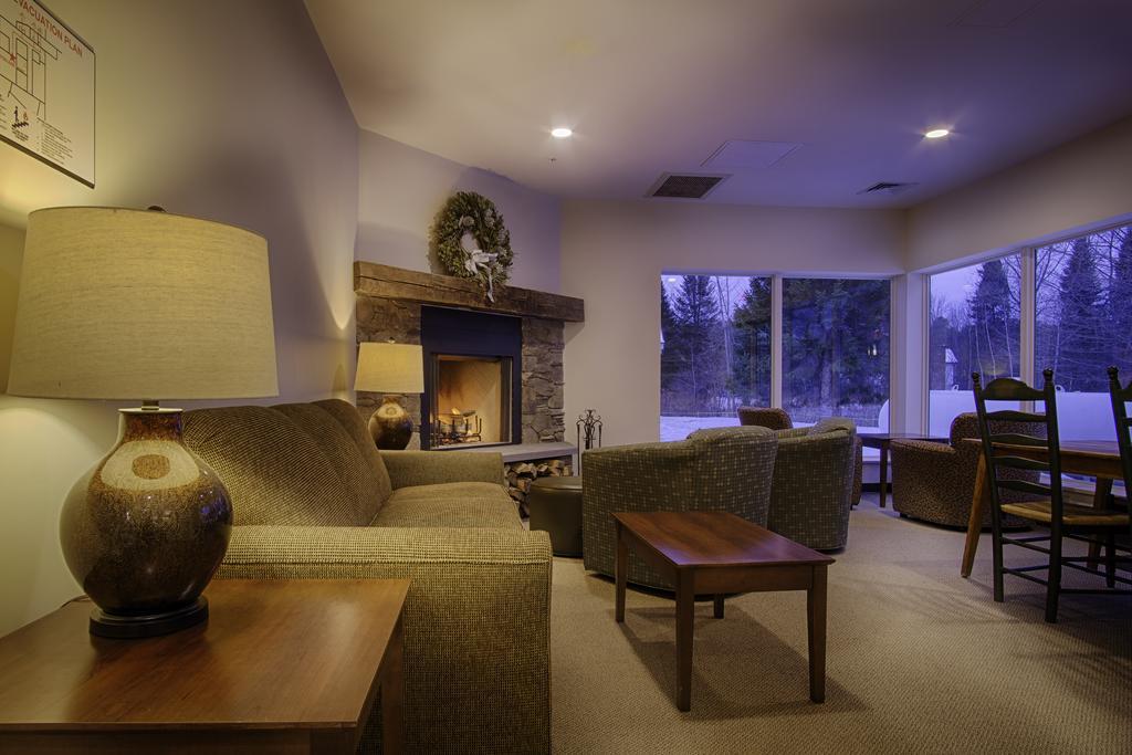 Sun & Ski Inn And Suites Stowe Extérieur photo
