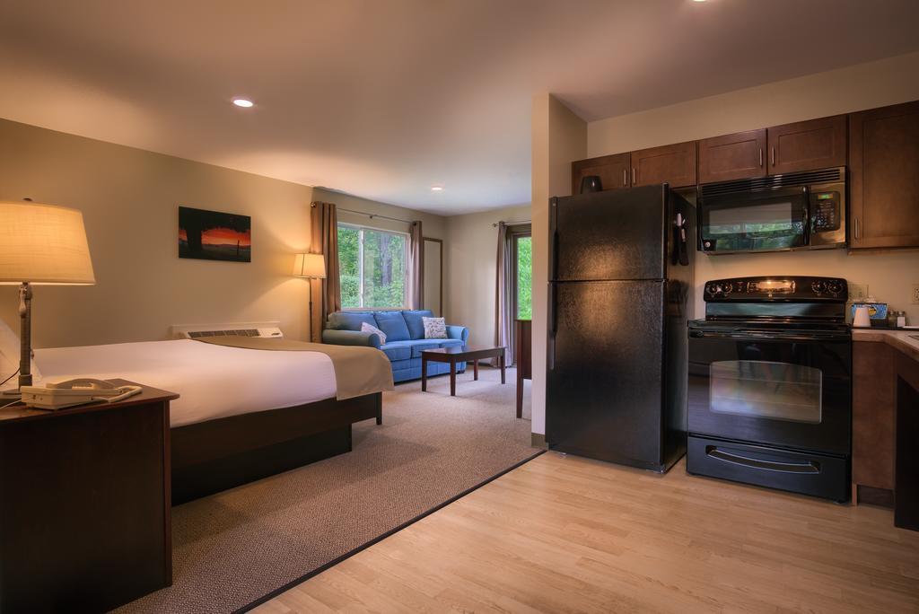 Sun & Ski Inn And Suites Stowe Extérieur photo